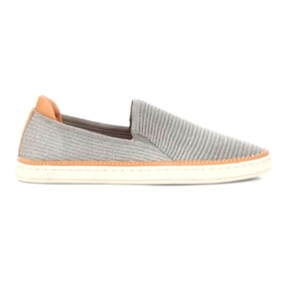 Ugg Sammy Slip On Sneaker 1113450 Grey Silver, Sz 7,  EUC